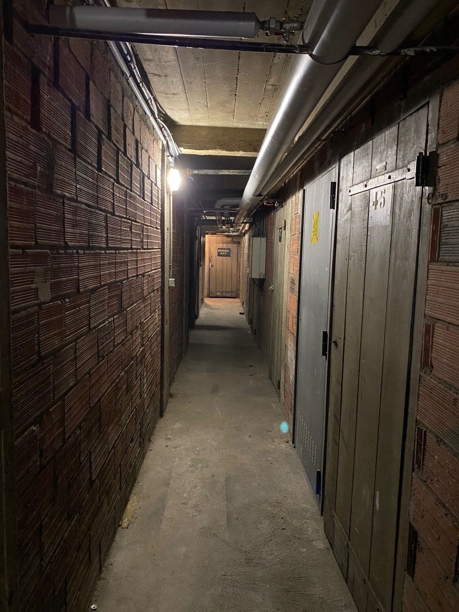 Cave 75016 Av de Versaille saine / sol béton / sécurisée