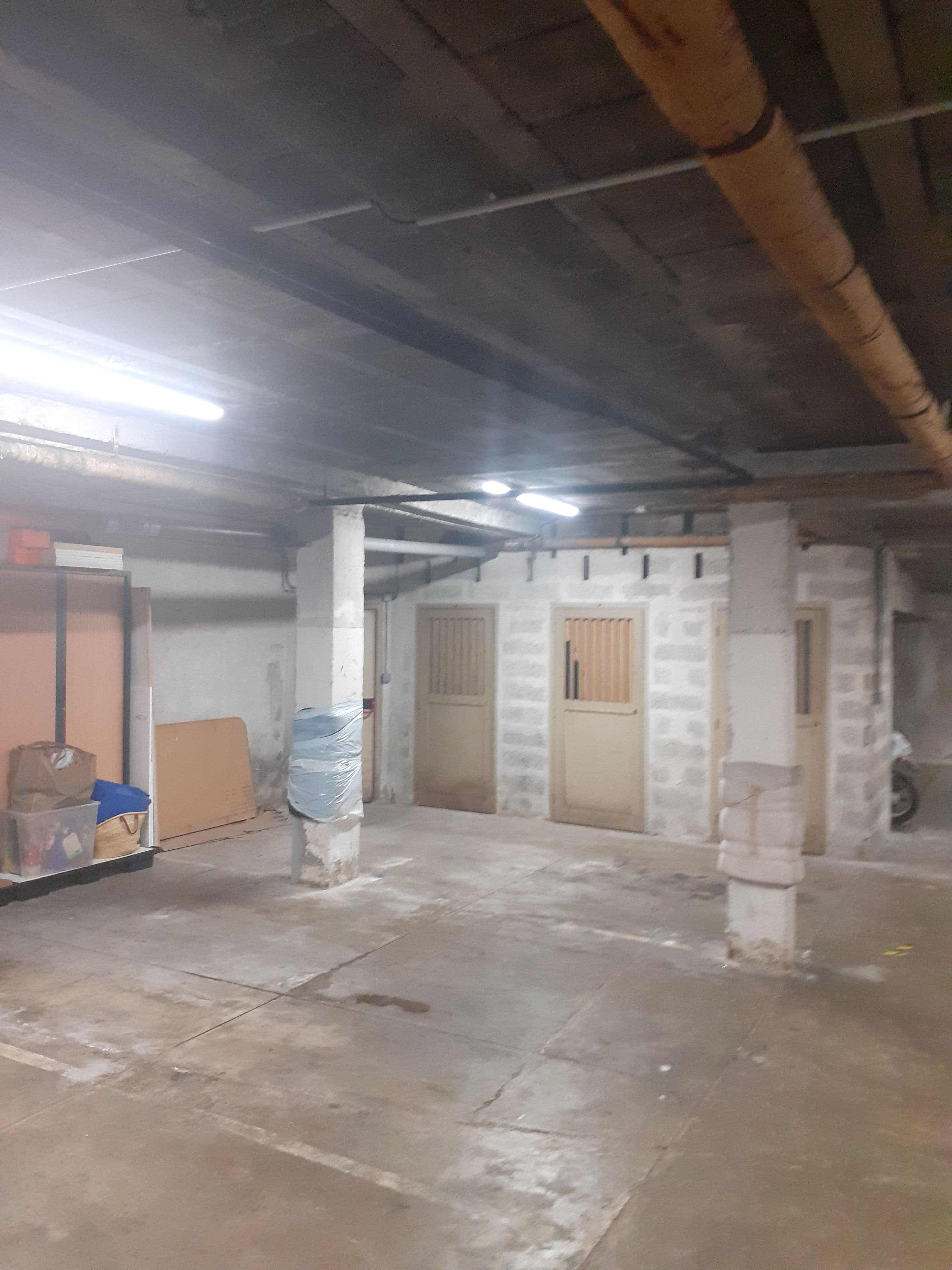 Cave port de NICE (06300)