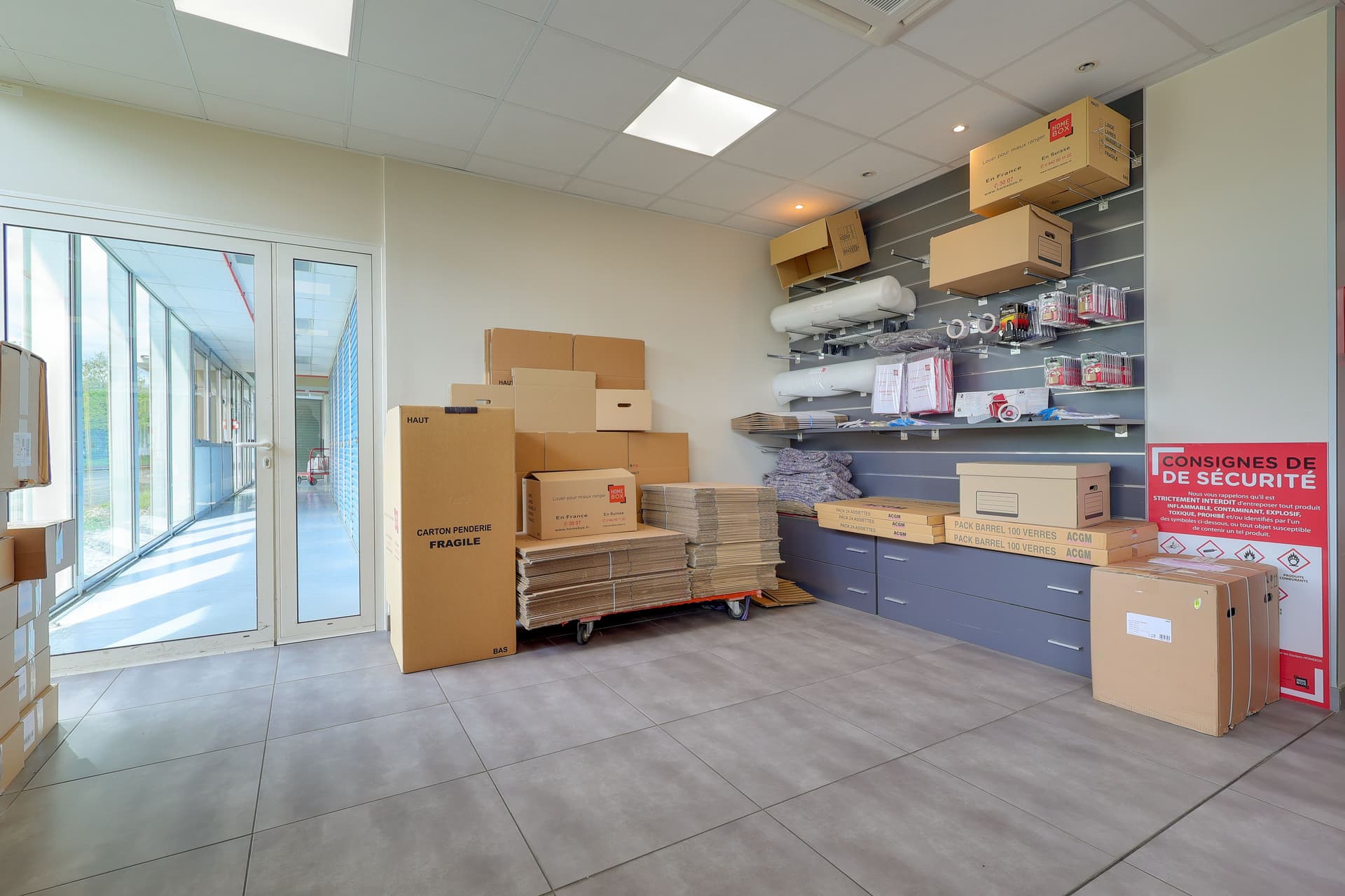 Espace de vente de cartons et fournitures de déménagement du centre HOMEBOX Toulouse Babinet